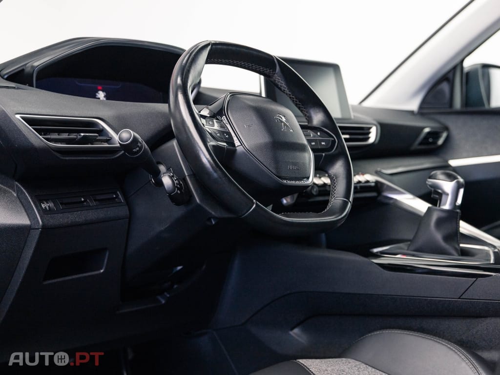 Peugeot 5008 1.6 BlueHDi Allure J18
