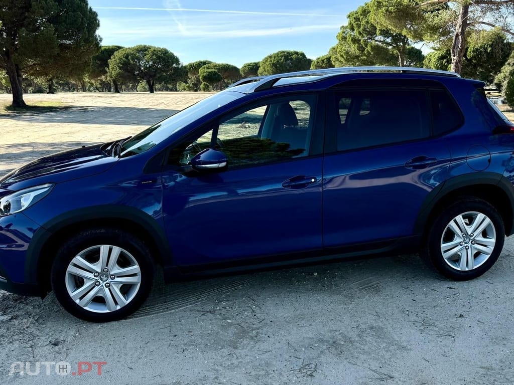 Peugeot 2008 1.2 PureTech Signature