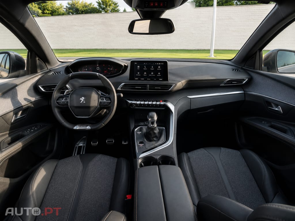 Peugeot 5008 GT Line 1.6 BlueHDi 120cv