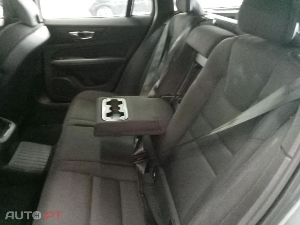 Volvo V60 2.0 T8 AWD TE Momentum