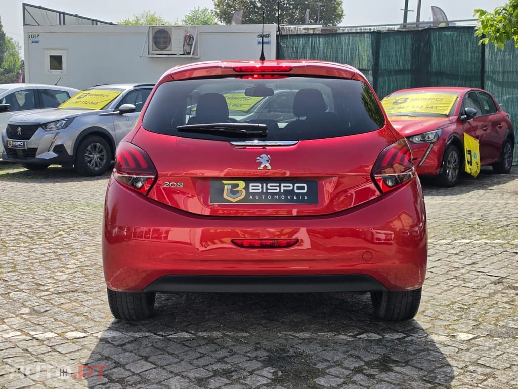 Peugeot 208 1.2 PureTech Signature