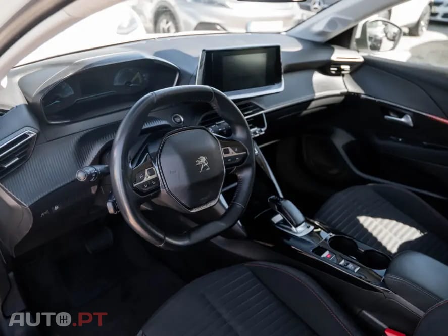 Peugeot E-208 50 kWh Active