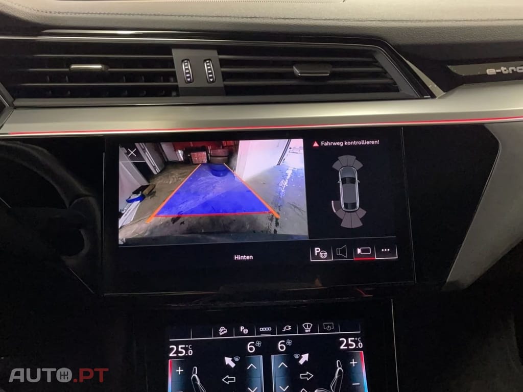 Audi Q8 E-Tron I.V.A DEDUTIVEL 50 quattro 