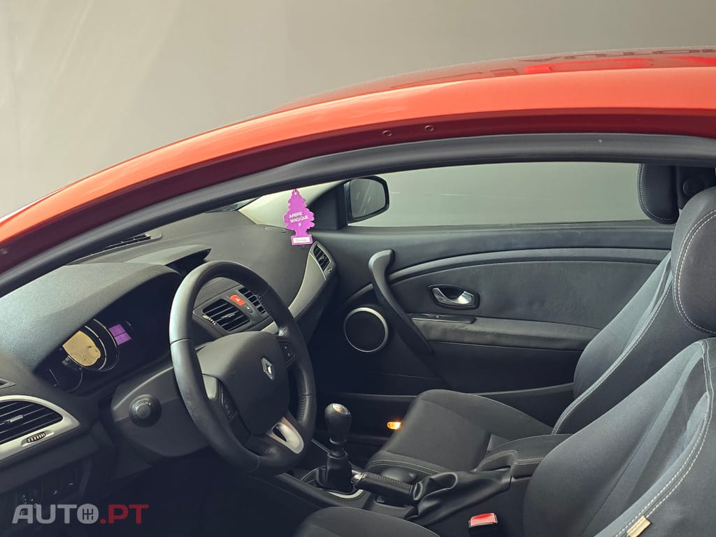 Renault Mégane Coupe 1600cc coupê