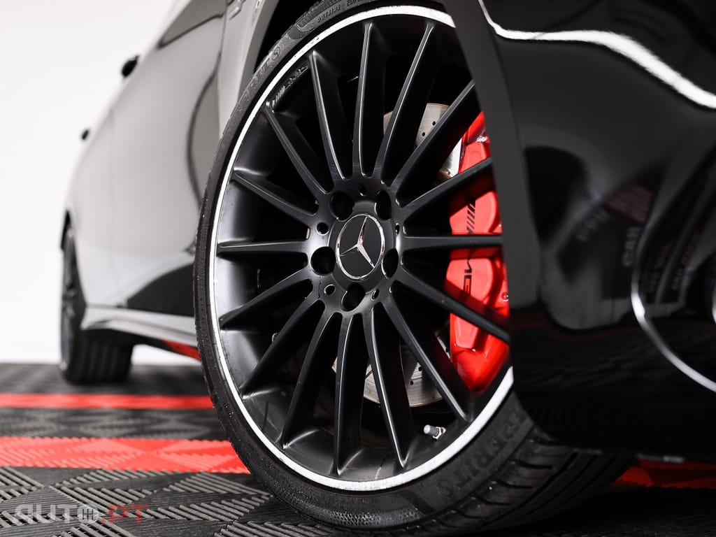 Mercedes-Benz CLA 45 AMG 4Matic Speedshift 7G-DCT Night Edition