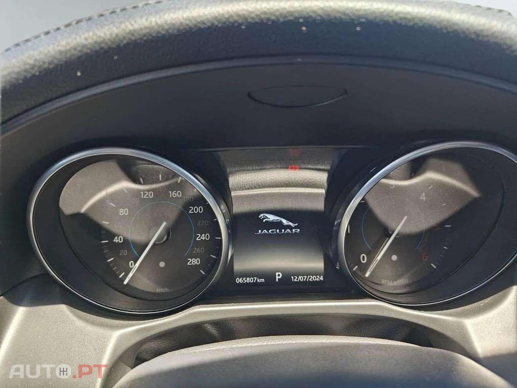 Jaguar XF 2.0d PRESTIGE