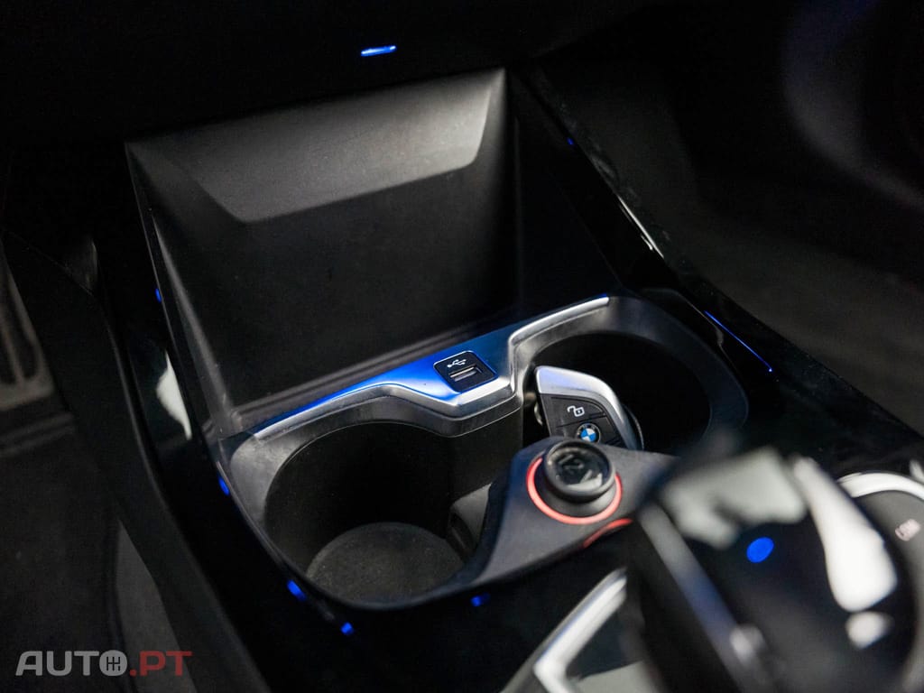 BMW 118 i Pack Desportivo M Auto