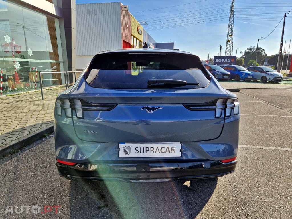 Ford Mustang Mach-E Moche Premium
