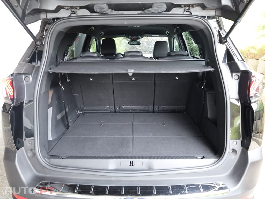 Peugeot 5008 1.2 PureTech Allure EAT8