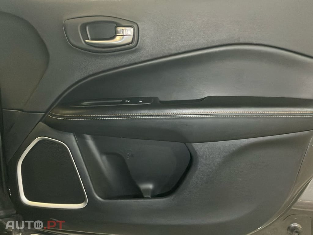 Jeep Compass 1.3 T Longitude