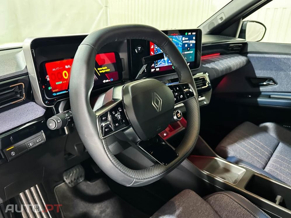 Renault 4 52 kWh Iconic Autonomia Conforto — fotografia 18