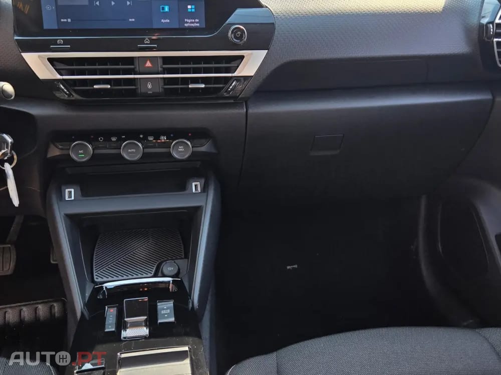 Citroën e-C4 136 PLUS — fotografia 13