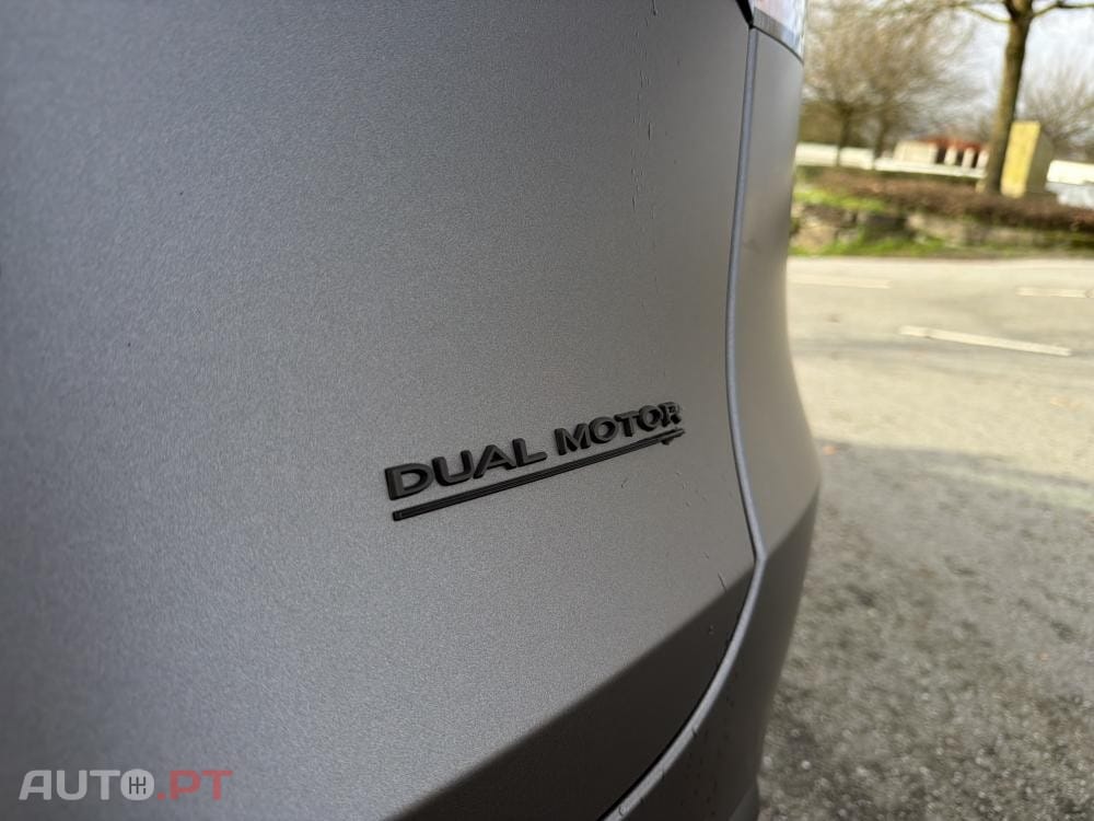 Tesla Model Y Long Range Dual Motor AWD