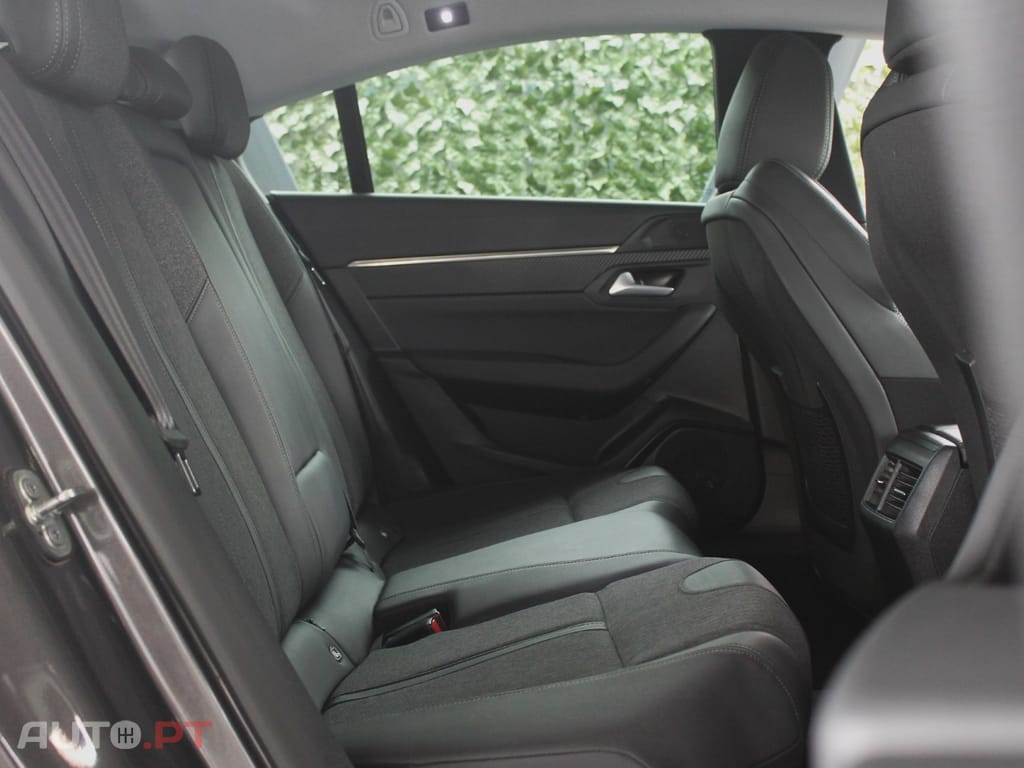 Peugeot 508 1.6 Hybrid Allure Pack e-EAT8