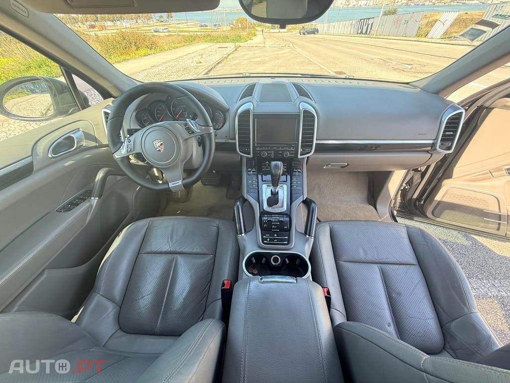 Porsche Cayenne Cayenne II 3.0 V6