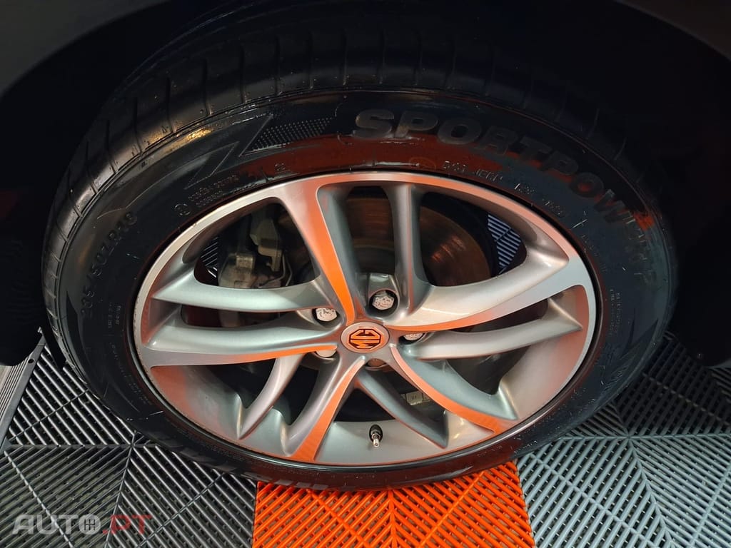 MG EHS 1.5 T-GDI Plug-in Hybrid Luxury