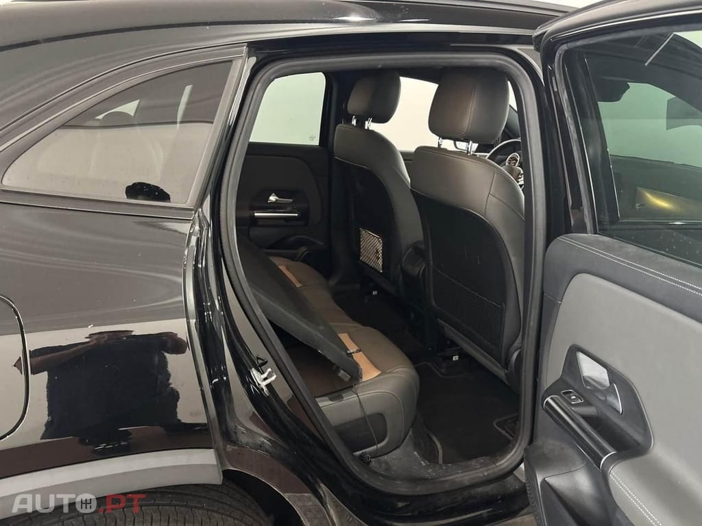 Mercedes-Benz EQA 250 Electric Art