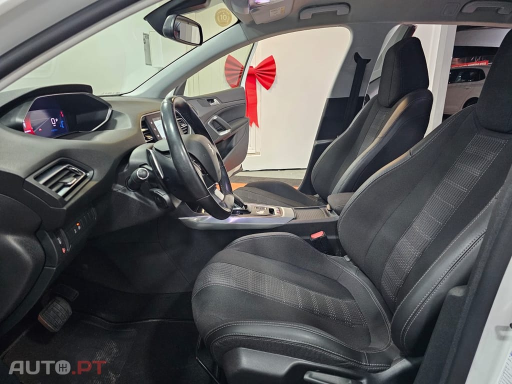 Peugeot 308 SW 1.2 PureTech Allure EAT8
