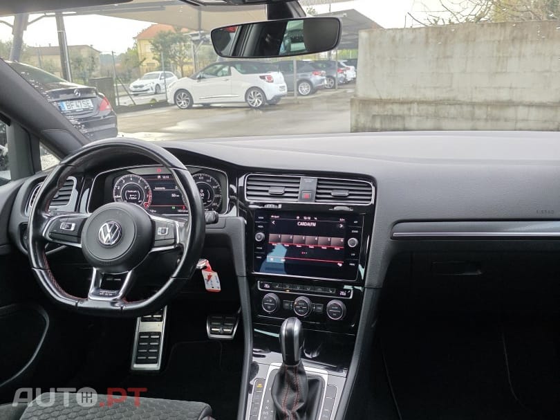 Volkswagen Golf GTI (BlueMotion ) DSG Performance