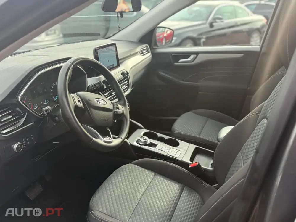 Ford Kuga 1.5 TDCi EcoBlue Titanium Aut.