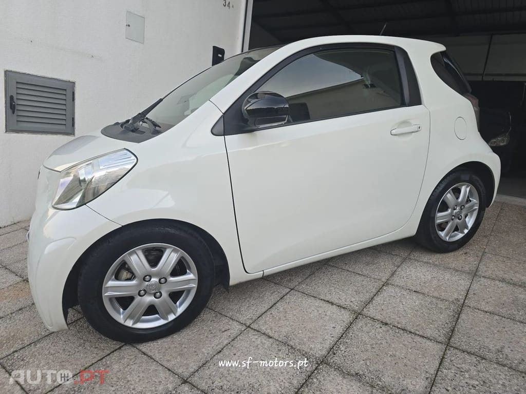 Toyota iQ 1.0 VVT-i 2 EP