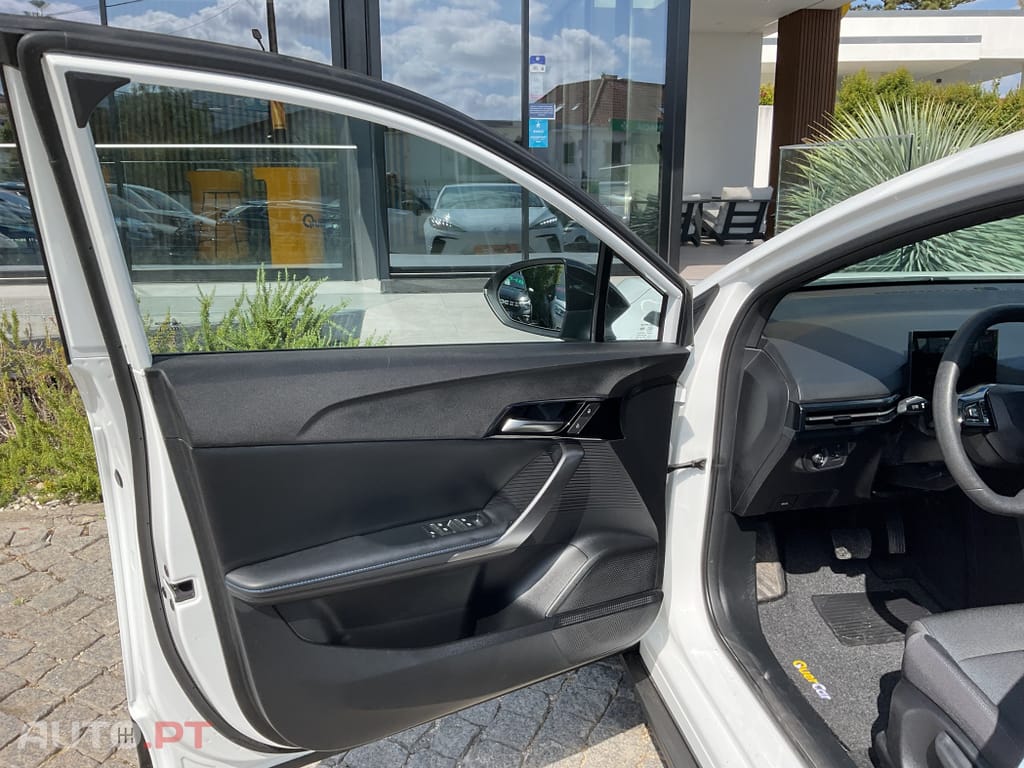 MG MG4 51 kWh Standard