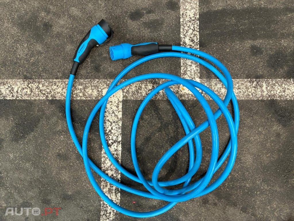 Tesla Model X 75D Dual Motor