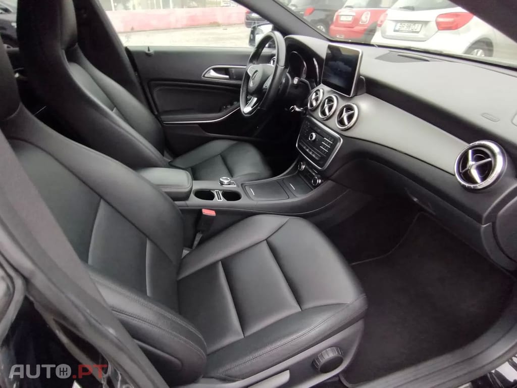Mercedes-Benz CLA 200 D Urban Aut
