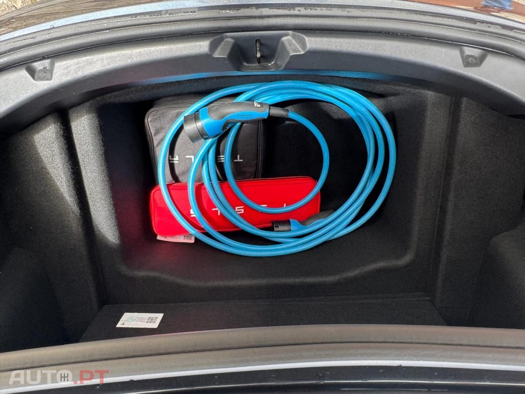 Tesla Model 3 Tração Traseira