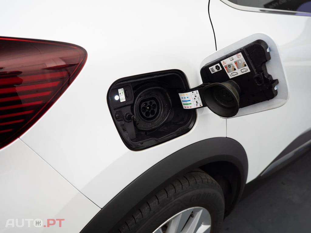 Renault Captur 1.6 E-Tech Plug-In Intens