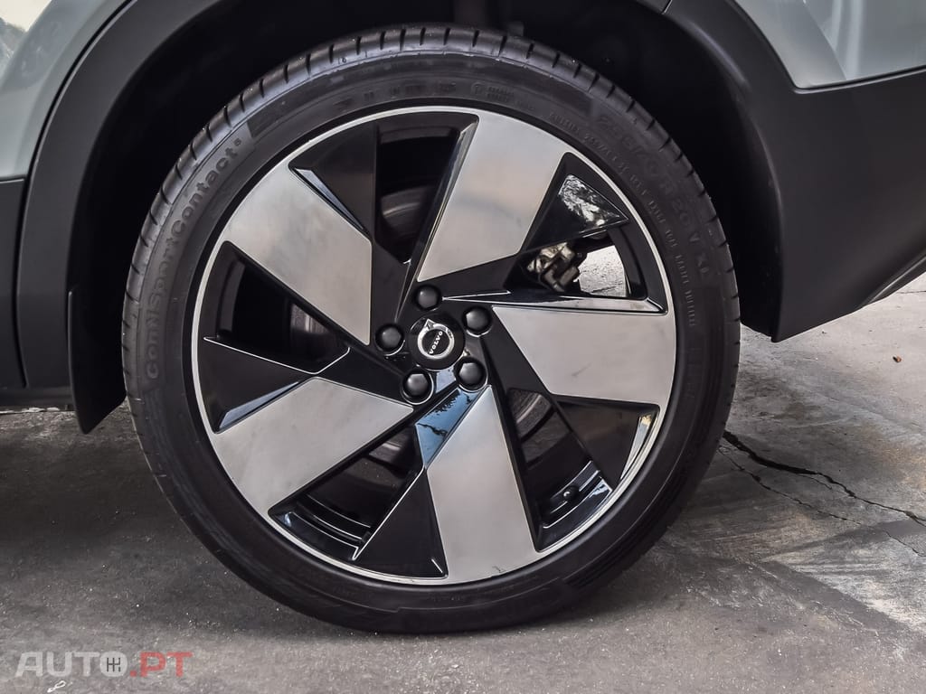 Volvo C40 Recharge Extended Range Plus