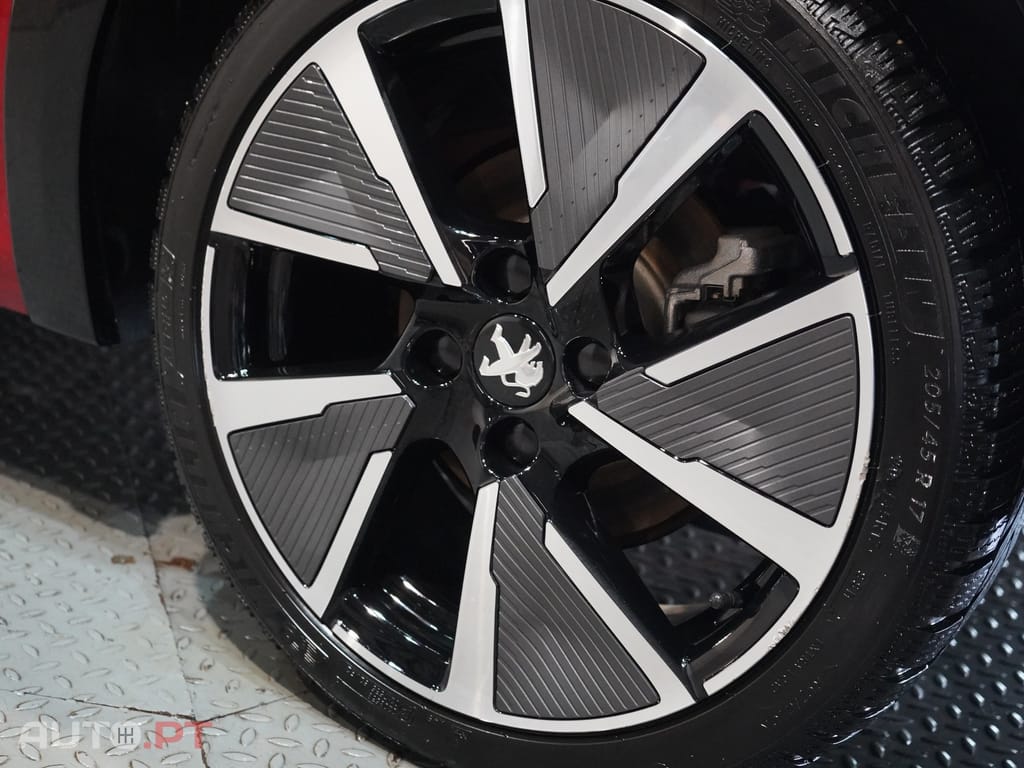 Peugeot E-208 50 kWh GT