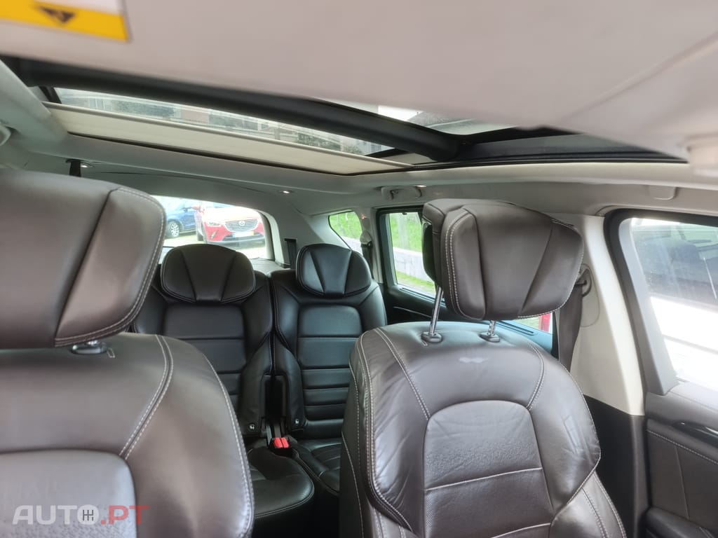 Renault Espace Initial Paris