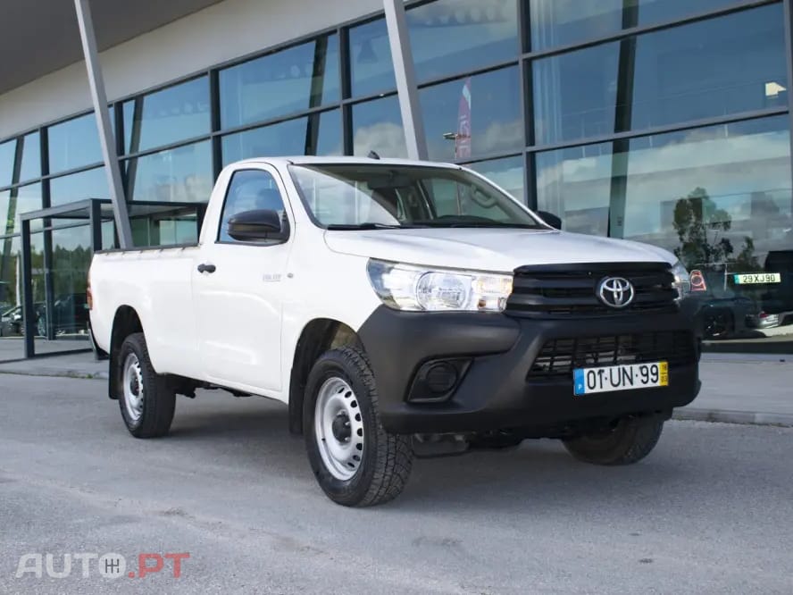 Toyota Hilux 2.4 D-4D 4X2