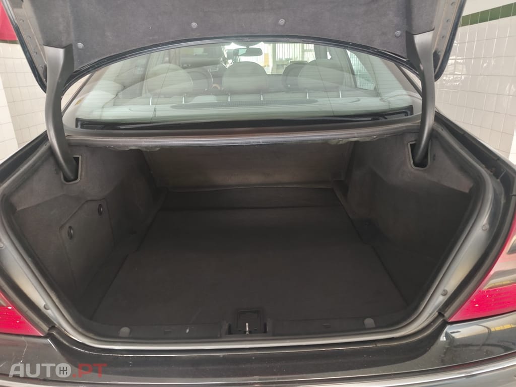 Mercedes-Benz E 220 CDI Avantgarde Aut.