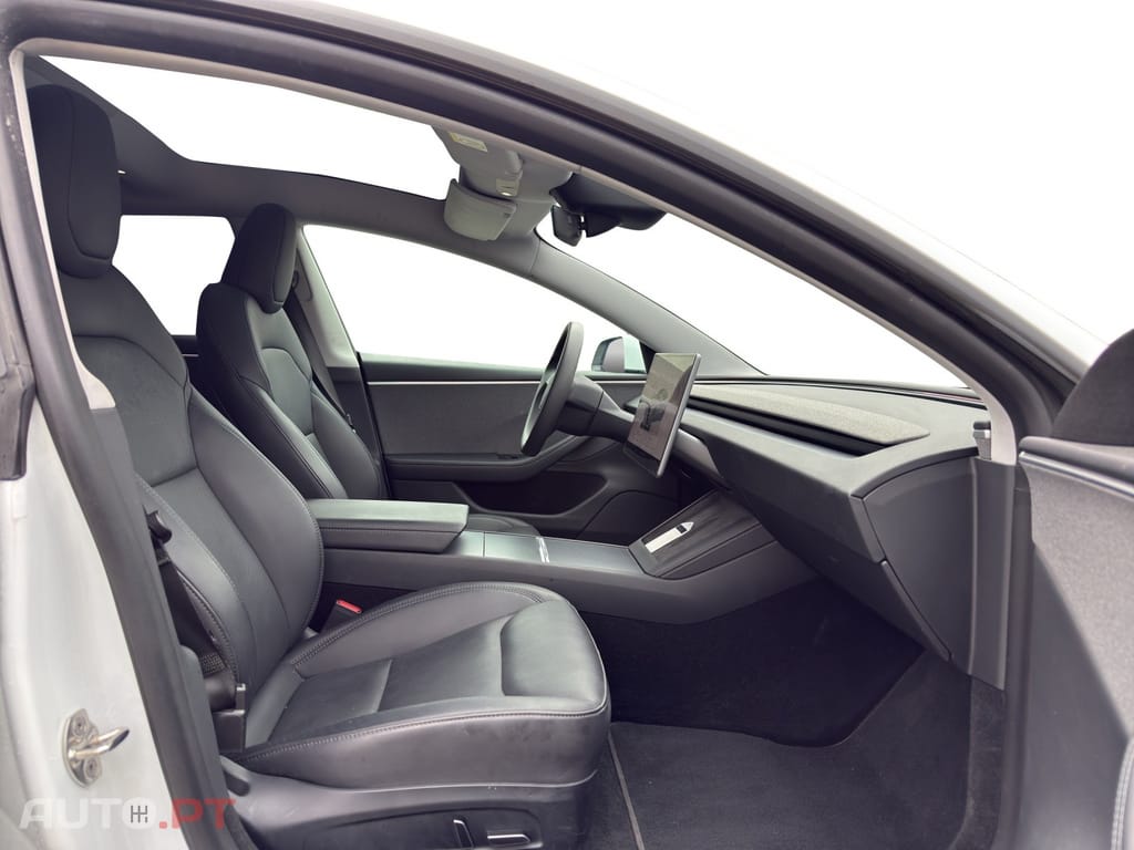 Tesla Model 3 Tração Traseira