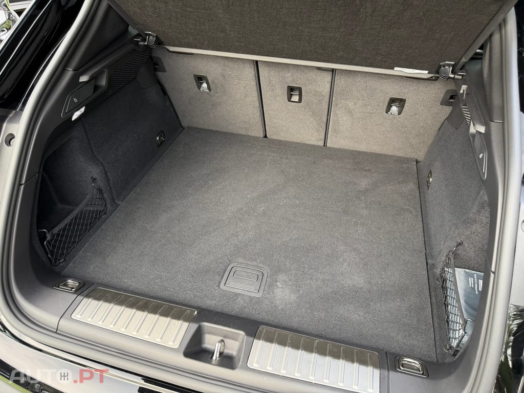 Porsche Macan Electric 4
