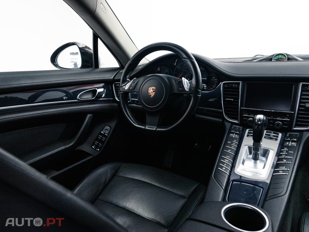 Porsche Panamera Standard