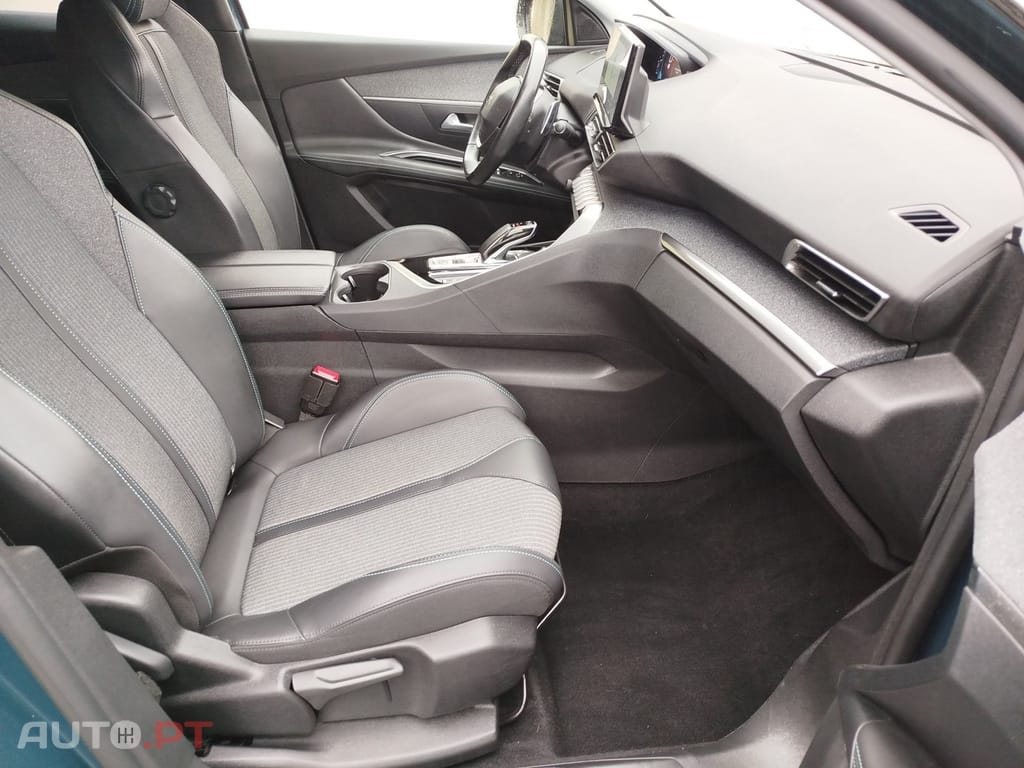 Peugeot 3008 1.6 Hybrid Allure Pack e-EAT8