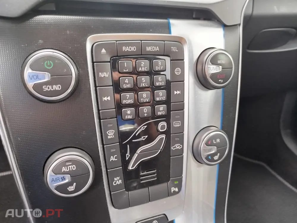 Volvo V40 2.0 D4 R-Design Summum