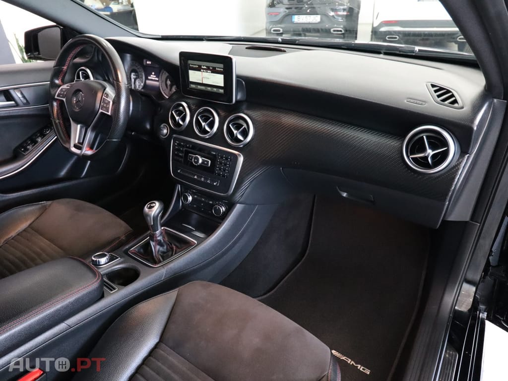 Mercedes-Benz A 180 d AMG Line