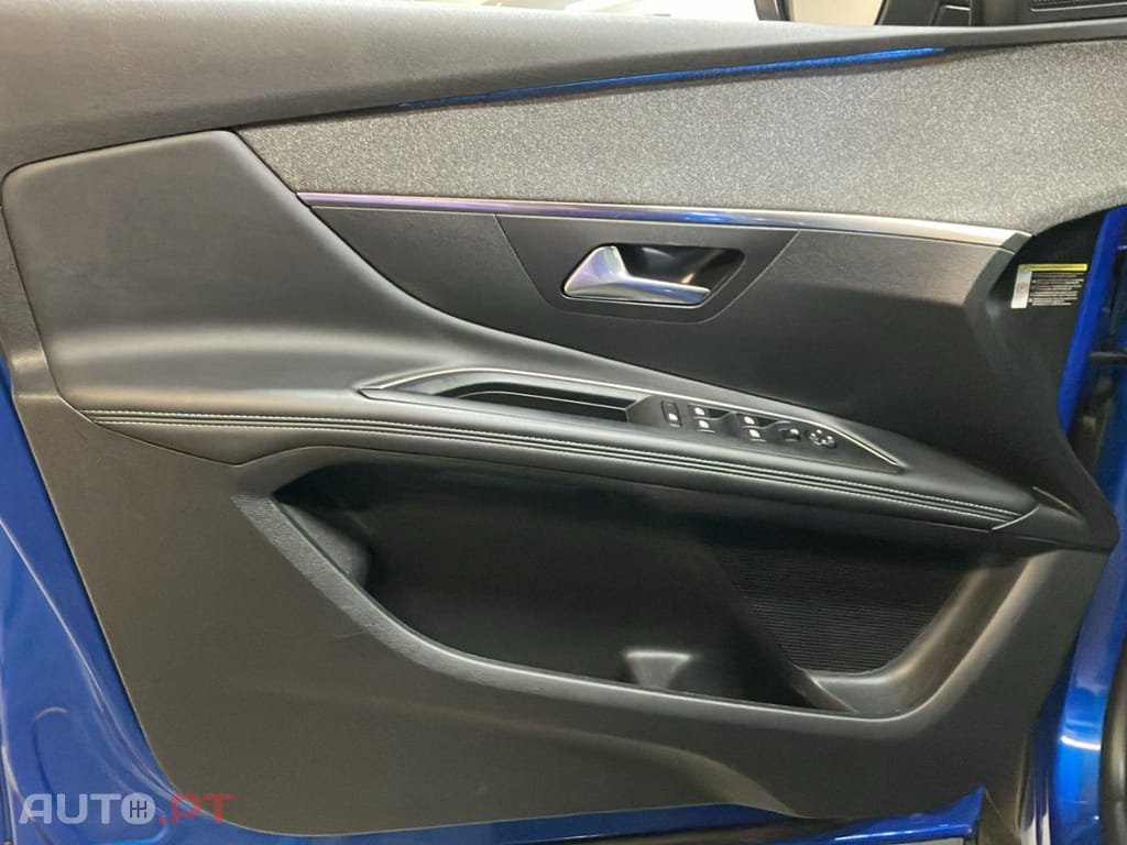 Peugeot 3008 1.2 PureTech Allure EAT8