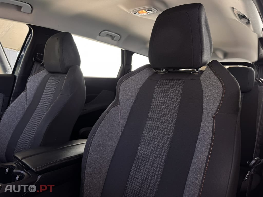 Peugeot 5008 1.5 BlueHDi Allure EAT8