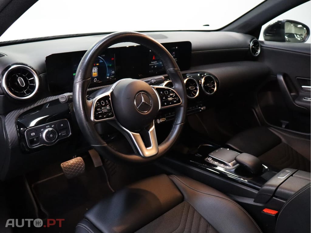 Mercedes-Benz A 250 e Auto