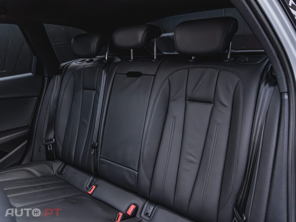 Audi A4 2.0 TDI S-line S tronic