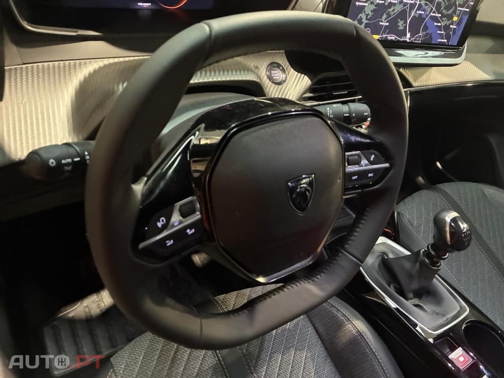 Peugeot 2008 1.2 PureTech Allure