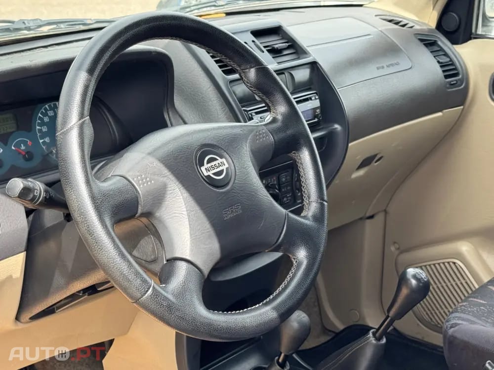 Nissan Terrano Outro