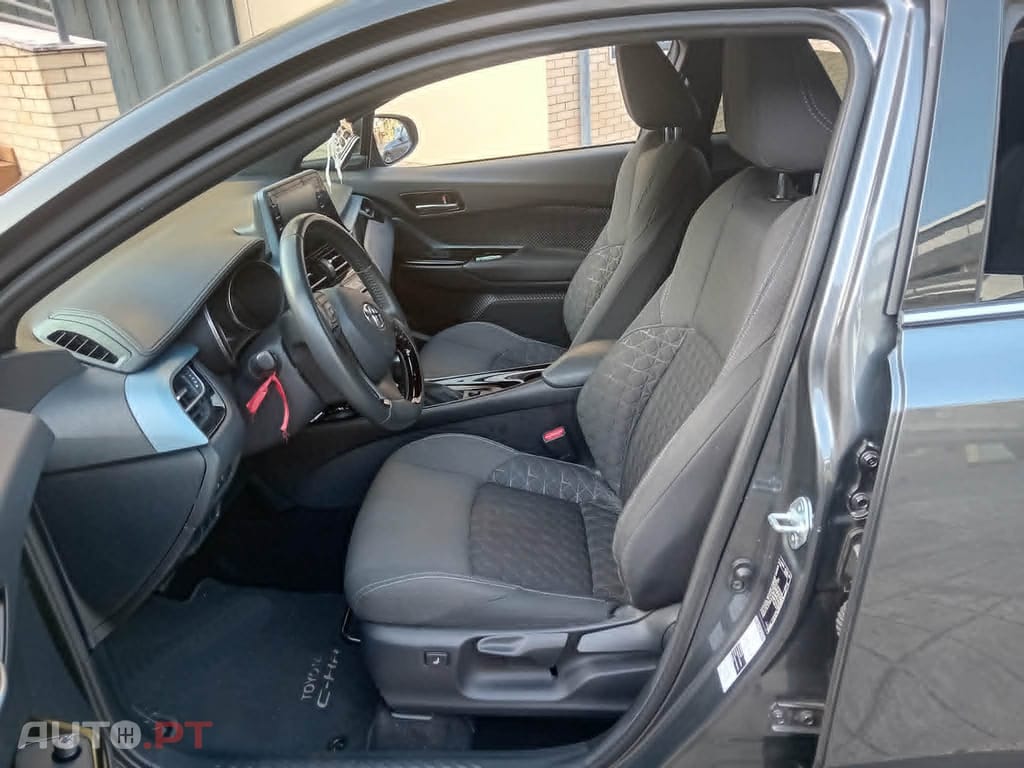 Toyota C-HR 1.8 hibrido 122cv Square Collection