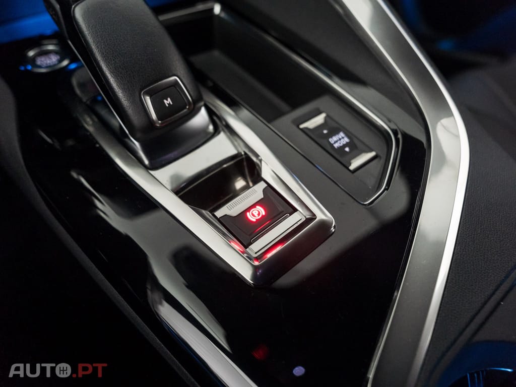 Peugeot 3008 1.5 BlueHDi GT EAT8