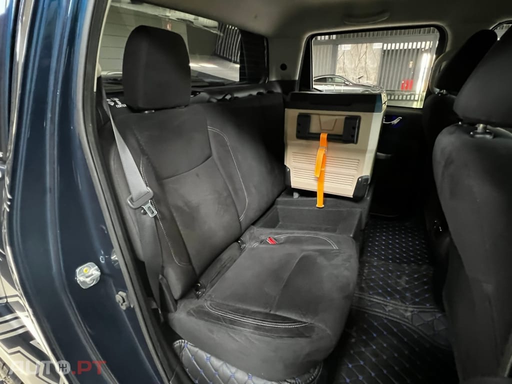 Nissan Navara 2.3 Cdi 4WD - Dupla Cabine